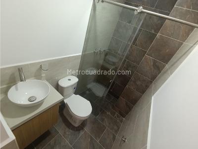 Apartamento de 3 alcobas en venta en Malta, Itagüí, 75 m² · foto 12 de 14