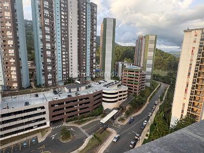Apartamento de 3 alcobas en venta en Niquia, Bello, 56 m² · foto 3 de 20