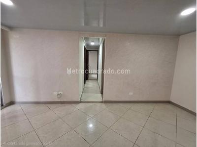 Apartamento de 3 alcobas en venta en Machado, Bello, 64 m² · foto 4 de 12