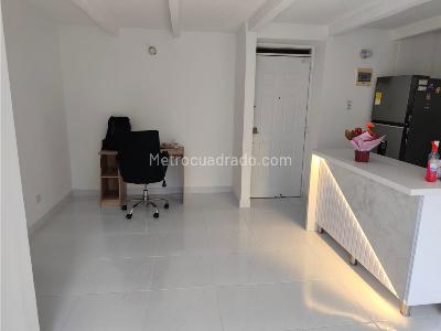 Apartamento de 3 alcobas en venta en Madera, Bello, 58 m² · foto 2 de 19