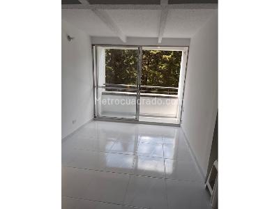 Apartamento de 3 alcobas en venta en Madera, Bello, 58 m² · foto 3 de 19