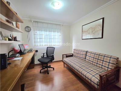 Apartamento de 4 alcobas en venta en El Poblado, Medellín, 125 m² · foto 11 de 19