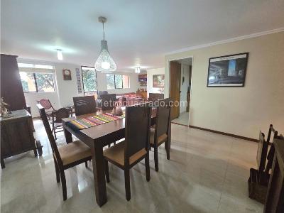 Apartamento de 4 alcobas en venta en El Poblado, Medellín, 125 m² · foto 3 de 19