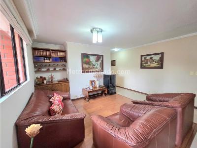 Apartamento de 4 alcobas en venta en El Poblado, Medellín, 125 m² · foto 4 de 19