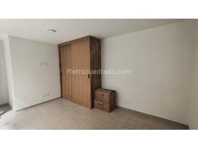 Casa de 4 alcobas en venta en Estadio, Medellín, 143 m² · foto 5 de 14