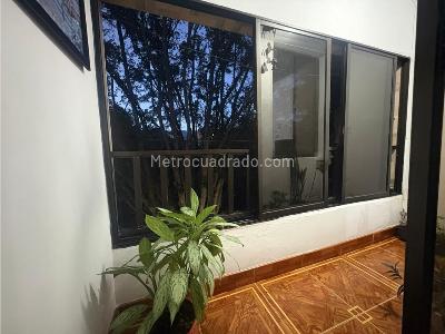 Casa de 3 alcobas en venta en Barrio Nuevo, Bello, 60 m² · foto 2 de 20