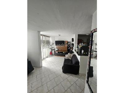 Apartamento de 2 alcobas en venta en Robledo, Medellín, 45 m² · foto 2 de 8