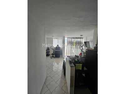 Apartamento de 2 alcobas en venta en Robledo, Medellín, 45 m² · foto 3 de 8