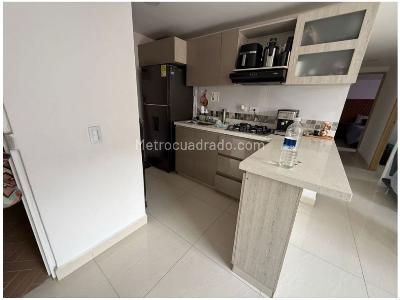 Apartamento de 3 alcobas en venta en Machado, Bello, 60 m² · foto 2 de 9