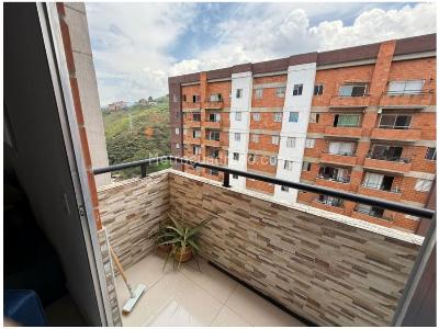 Apartamento de 3 alcobas en venta en Machado, Bello, 60 m² · foto 4 de 9