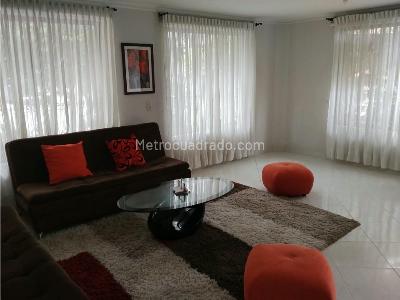 Casa de 5 alcobas en venta en Belen Miravalle, Medellín, 197 m² · foto 2 de 20