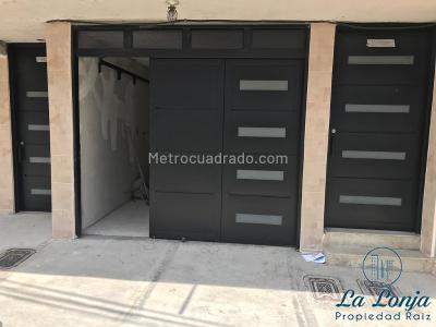 Casas en Venta en El Velodromo, Medellín Estrato 4 - Vivienda Nueva y Usada