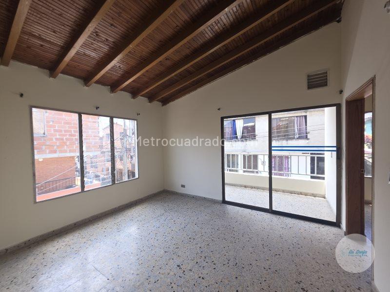 Casa de 4 Alcobas con Terraza en Las Brisas, Medellín - 4
