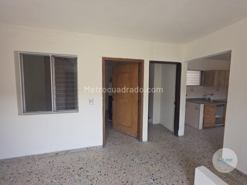 Casa de 4 Alcobas con Terraza en Las Brisas, Medellín - 5