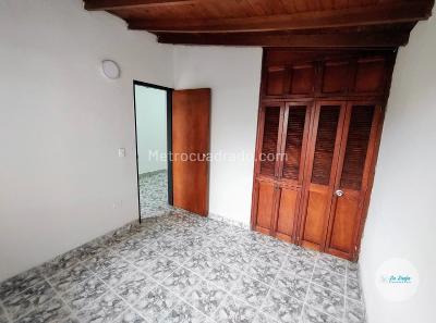 Apartamento de 3 alcobas en venta en Gran Avenida, Bello, 53 m² · foto 6 de 14