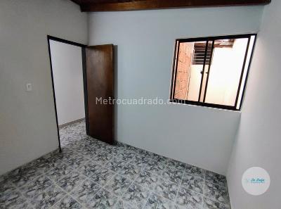 Apartamento de 3 alcobas en venta en Gran Avenida, Bello, 53 m² · foto 8 de 14