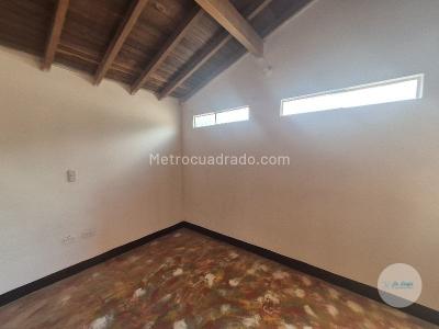 Apartamento de 3 alcobas en arriendo en La Cumbre, Bello, 58 m² · foto 10 de 18