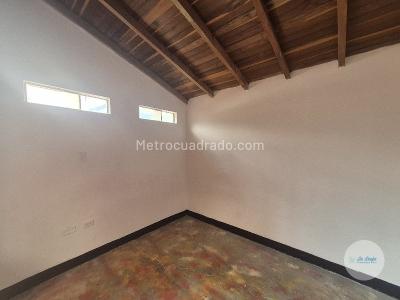 Apartamento de 3 alcobas en arriendo en La Cumbre, Bello, 58 m² · foto 12 de 18