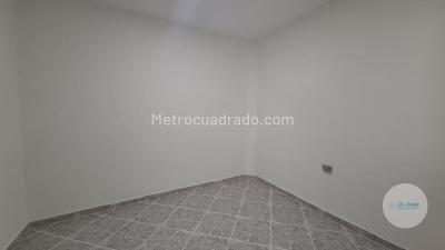 Casa de 5 alcobas en arriendo en La America, Medellín, 268 m² · foto 5 de 18