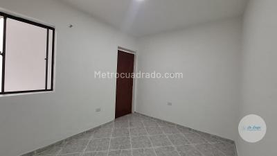Casa de 5 alcobas en arriendo en La America, Medellín, 268 m² · foto 12 de 18
