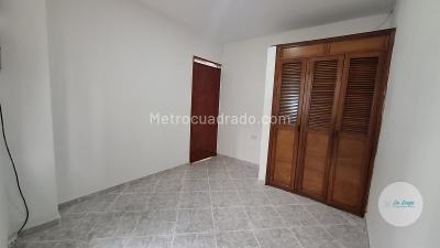 Casa de 5 alcobas en arriendo en La America, Medellín, 268 m² · foto 15 de 18