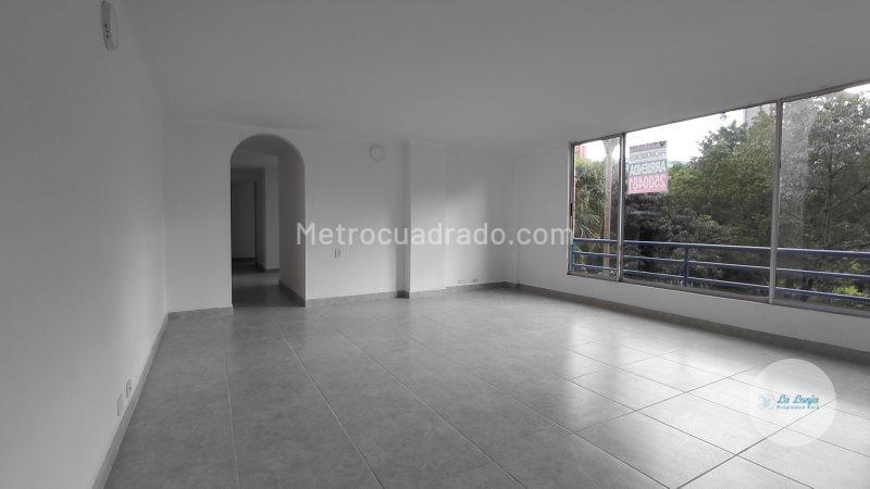 Apartamento Versátil de 3 Alcobas en El Poblado - 4