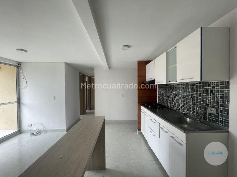 Apartamento en Arriendo, Guasimalito, Bello - Widok 4