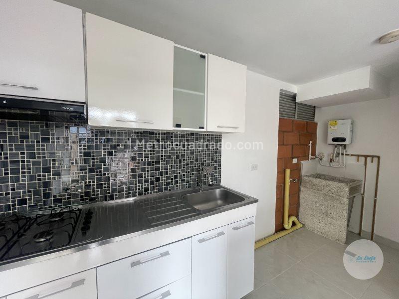 Apartamento en Arriendo, Guasimalito, Bello - Więcej