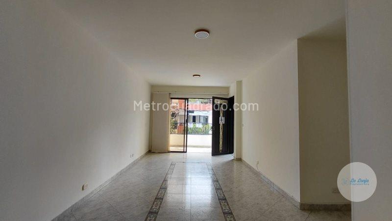 4BR Apartment on 2nd Floor in El Carmelo (No Garage) - 6