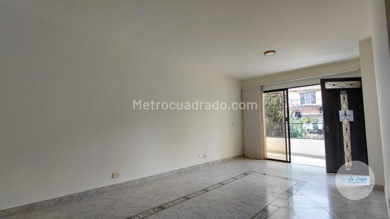 4BR Apartment on 2nd Floor in El Carmelo (No Garage) - 8
