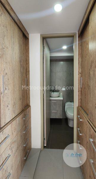 Hermoso Apartamento de 3 Alcobas con Balcón en Viviendas del Sur - 7