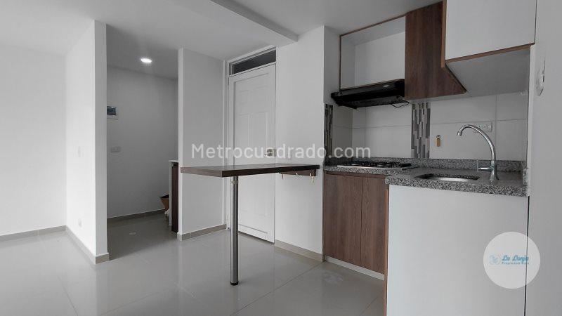 Apartamento en Arriendo de 3 Alcobas en Robledo Pajarito