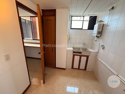 Apartamento de 3 alcobas en arriendo en El Poblado, Medellín, 174 m² · foto 14 de 19