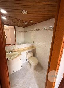 Apartamento de 3 alcobas en arriendo en El Poblado, Medellín, 174 m² · foto 15 de 19