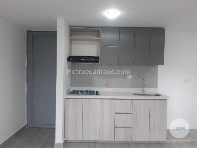 Cozy 2BR Apartment on Ground Floor in Serramonte, Bello