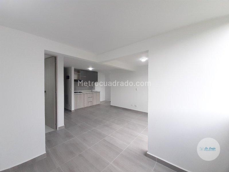 Cozy 2BR Apartment on Ground Floor in Serramonte, Bello - 5