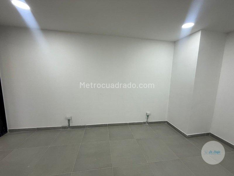 Local Comercial en Arriendo, Central, Bello - Más