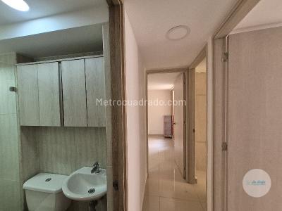 Apartamento de 3 alcobas en venta en Guasimalito, Bello, 58 m² · foto 10 de 20