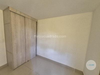 Apartamento de 3 alcobas en venta en Guasimalito, Bello, 58 m² · foto 15 de 20