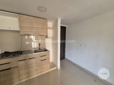 Apartamento de 3 alcobas en venta en Guasimalito, Bello, 58 m² · foto 2 de 20