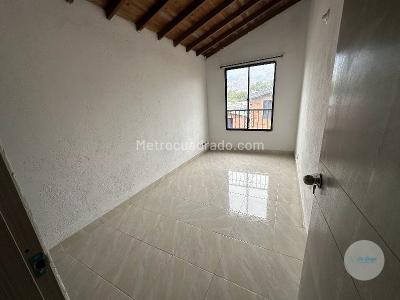 Apartamento de 4 alcobas en arriendo en Tricentenario, Medellín, 90 m² · foto 13 de 20