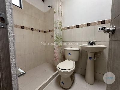 Apartamento de 4 alcobas en arriendo en Tricentenario, Medellín, 90 m² · foto 19 de 20