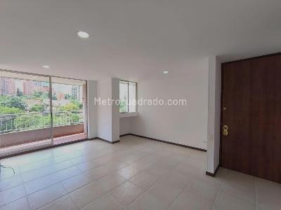 Apartamento de 3 alcobas en venta en El Poblado Castropol, Medellín, 81 m² · foto 2 de 20
