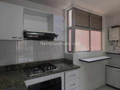 Apartamento de 3 alcobas en venta en El Poblado Castropol, Medellín, 81 m² · foto 7 de 20