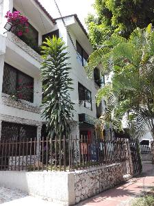 Casa de 5 alcobas en venta en Tequendama, Cali, 423 m² · foto 2 de 5