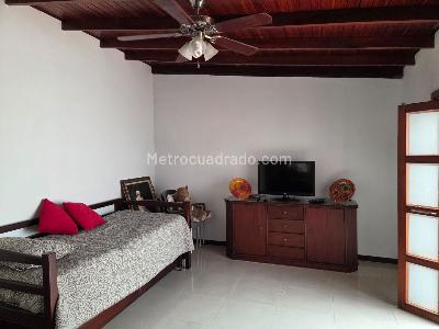 Casa de 2 alcobas en venta en Ciudad Jardin, Cali, 195 m² · foto 4 de 14