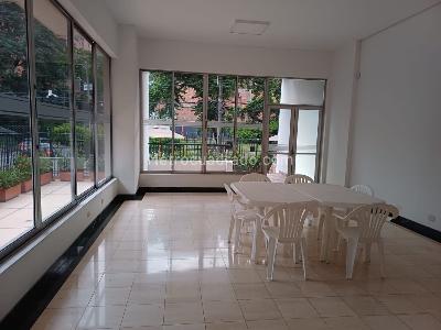 Apartamento de 3 alcobas en venta en Santa Teresita, Cali, 147 m² · foto 13 de 14
