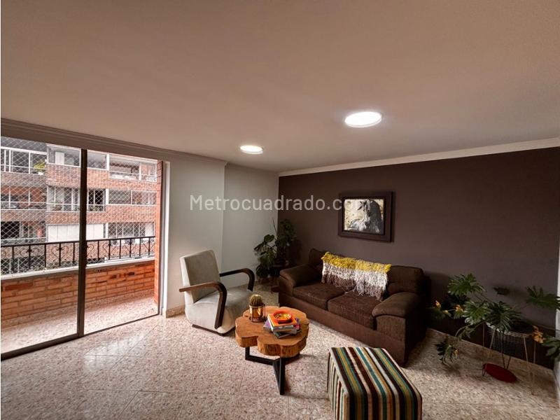 Piso – Envigado, Valle de Aburrá - Vista 2