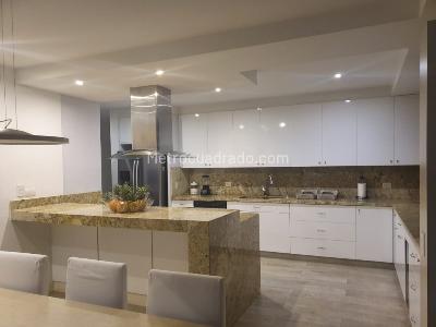 Apartamento de 3 alcobas en venta en Santa Rita, Cali, 270 m² · foto 2 de 14