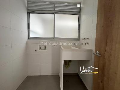 Apartamento de 2 alcobas en venta en Bellavista, Cali, 97 m² · foto 5 de 17